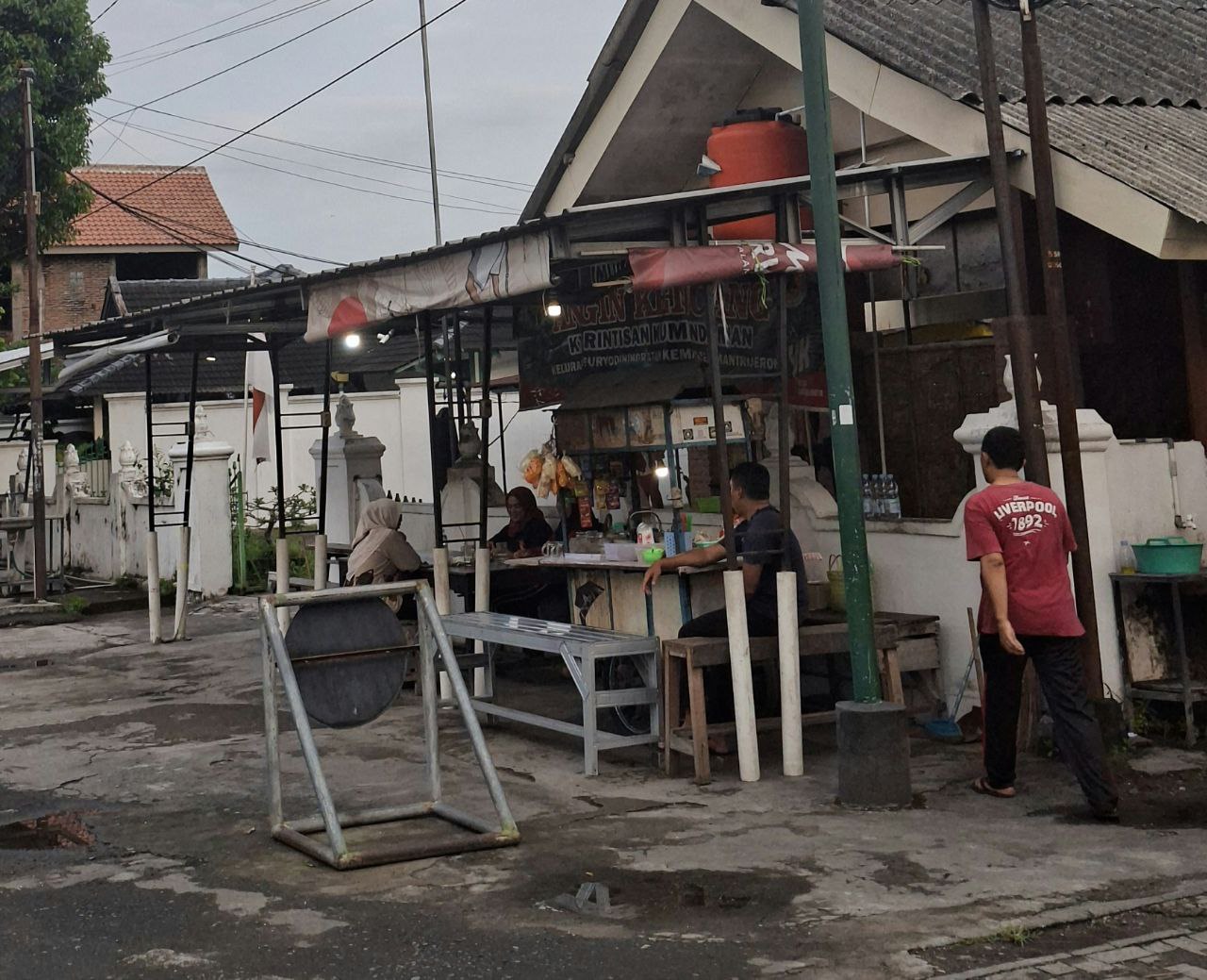 Angkringan Balai RW 06